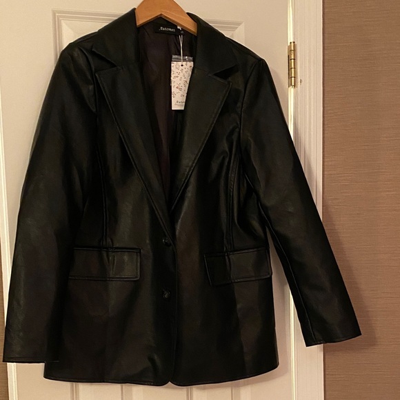 NWT Black Faux Leather Women's Jacket - Picture 1 of 2